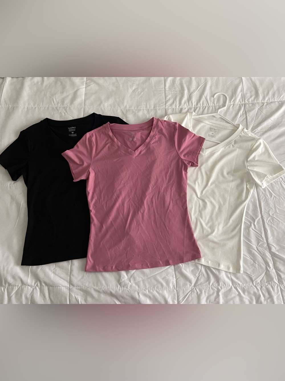 New set of 3 Women's V-Neck Tee - Rose Pink